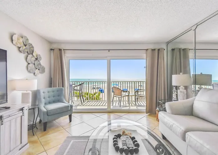Oceanfront Seagate With Heated Pool *