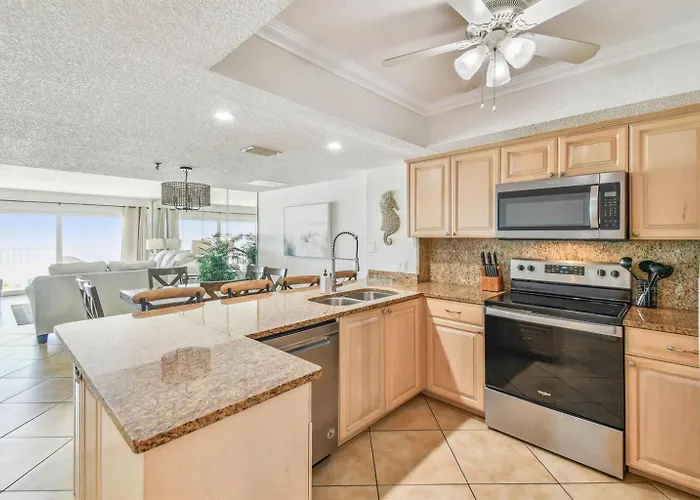 Apartamento Oceanfront Seagate With Heated Pool