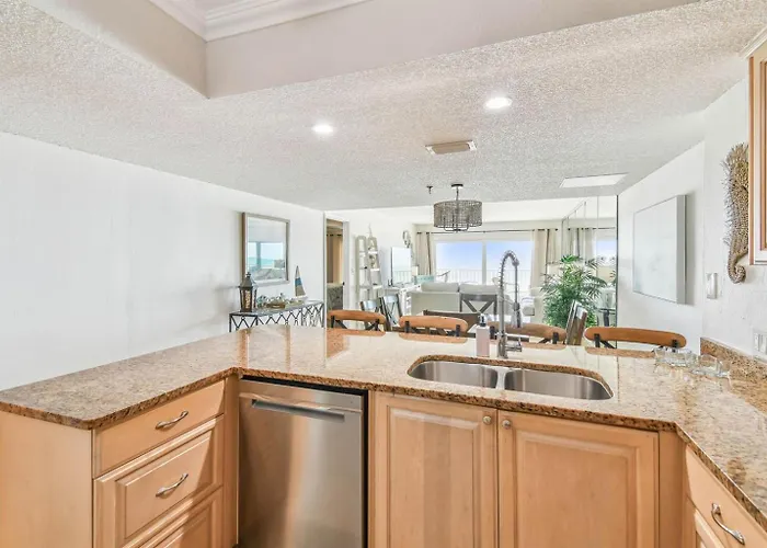 Oceanfront Seagate With Heated Pool
