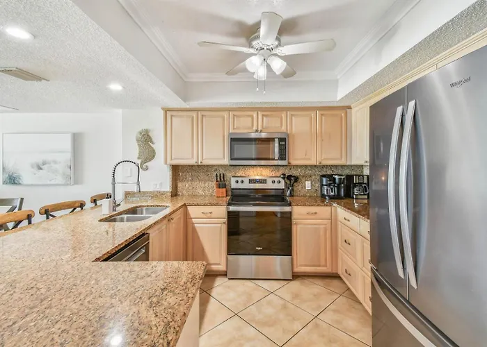 Oceanfront Seagate With Heated Pool * Clearwater Beach
