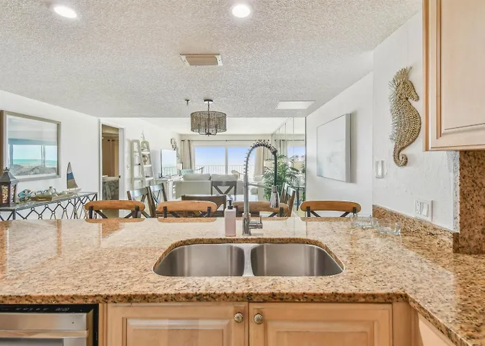 Oceanfront Seagate With Heated Pool