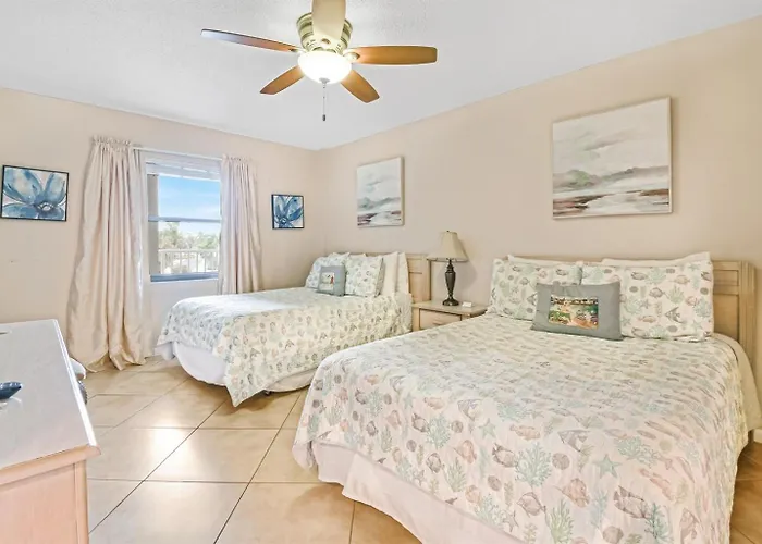 Oceanfront Seagate With Heated Pool