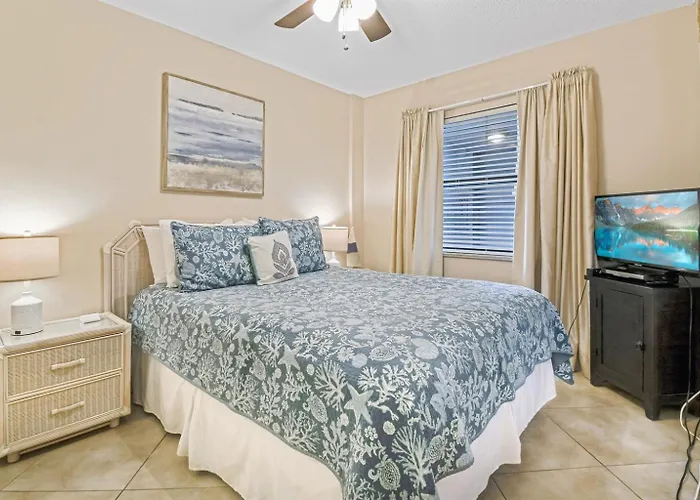Oceanfront Seagate With Heated Pool Clearwater Beach