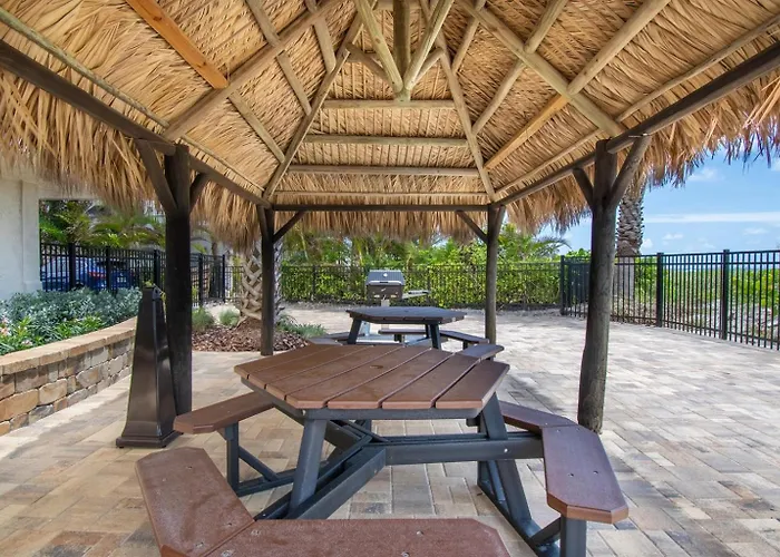 Apartamento Oceanfront Seagate With Heated Pool